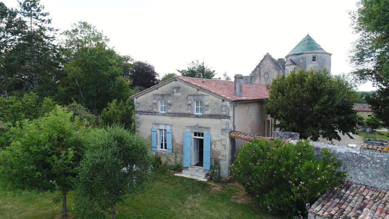Gite Du Chateau De Pernan Avy Exterior photo